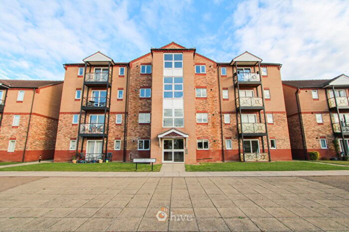 2 Bedroom Flat For Sale In Lakeside Boulevard, Lakeside, Doncaster, DN4