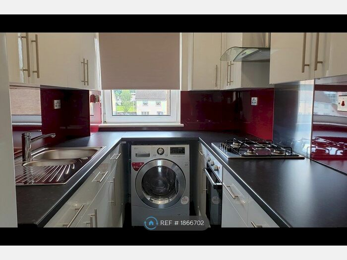 3 Bedroom Flat To Rent In Dunholm Road, Dundee, DD2