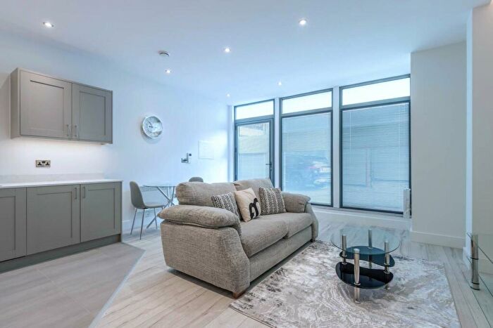 Apartment To Rent In Kenyon Forge, Kenyon Street, B18