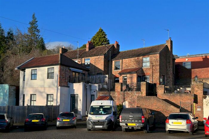 3 Bedroom Apartment To Rent In Skellbank, Ripon, HG4