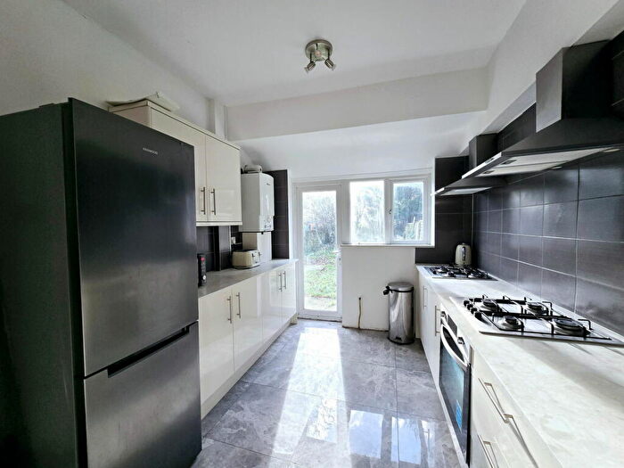 5 Bedroom Terraced House To Rent In Gorringe Park Avenue, Tooting, CR4