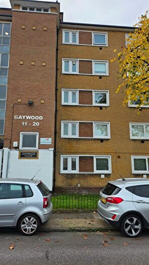 4 Bedroom Flat For Sale In Gaywood Close, London, SW2