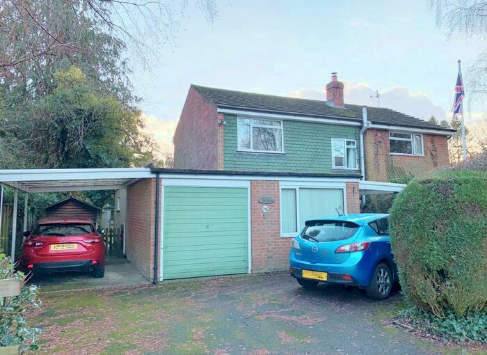 Houses for sale & to rent in SO45 4PJ, Oak Close, Butts Ash And Dibden