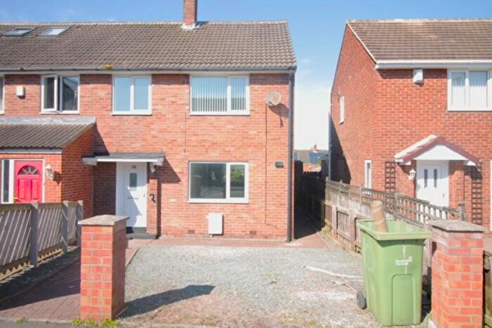 3 Bedroom Semi-Detached House To Rent In Brinkburn Crescent, Houghton-le-Spring, Tyne And Wear, DH4