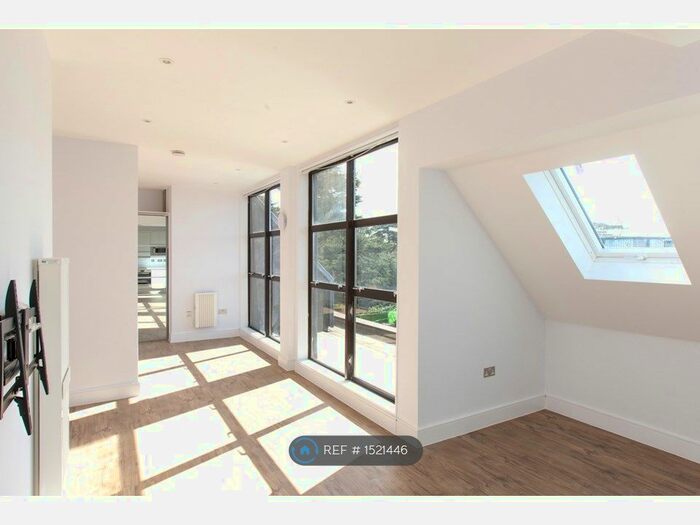 1 Bedroom Flat To Rent In Wardour Place, Slough, SL1