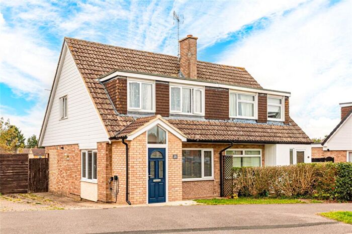 3 Bedroom Semi-Detached House For Sale In Paynesdown Road, Thatcham, Berkshire, RG19