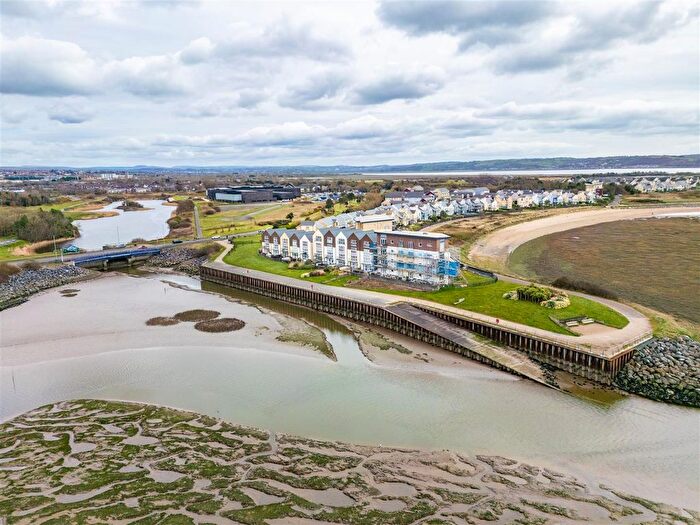 4 Bedroom Town House For Sale In Bwlchygwynt, Llanelli, SA15