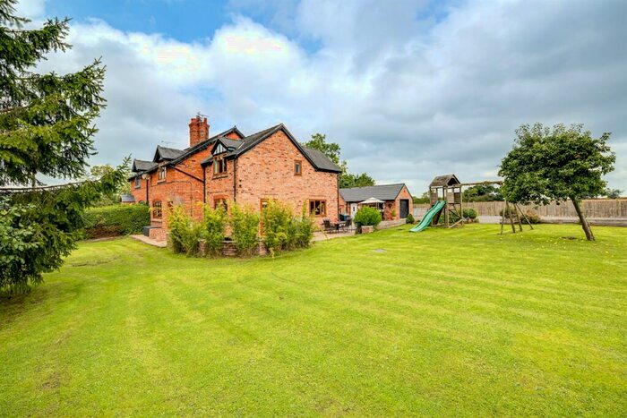 4 Bedroom Semi-Detached House For Sale In Wrexham Road, Ridley, Tarporley, CW6