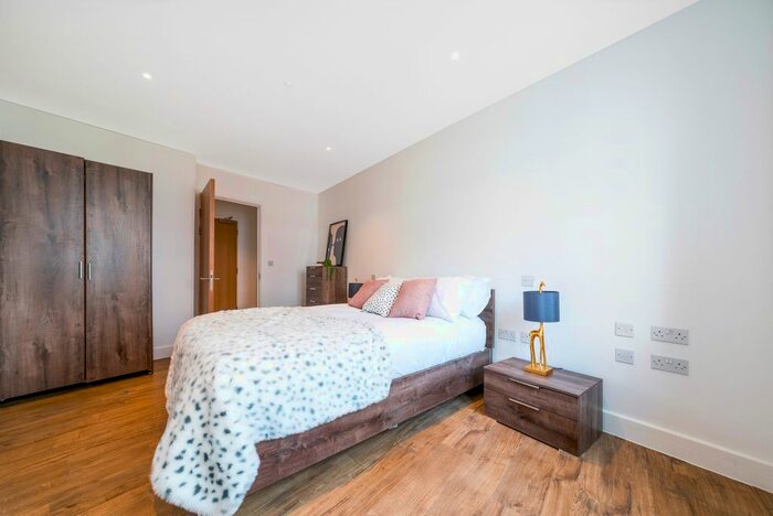 2 Bedroom Flat To Rent In Barking Road, London, E16