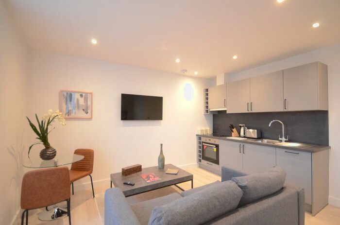 Studio To Rent In Broadway, Maidenhead SL6