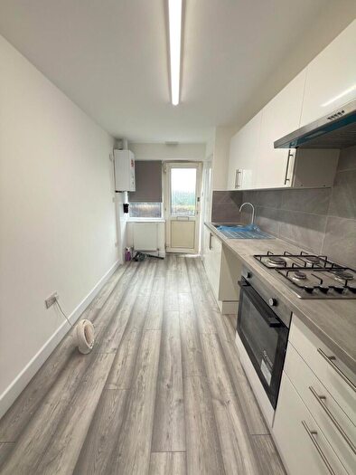 2 Bedroom Flat To Rent In High Road, Romford, London, RM6