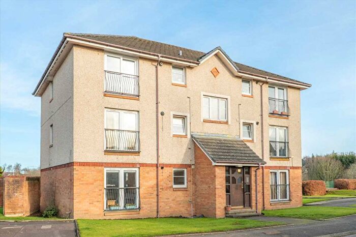 2 Bedroom Flat For Sale In Grange Wynd, Dunfermline, KY11