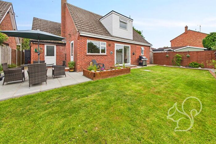 2 Bedroom Detached House For Sale In Oakwood Avenue, West Mersea, CO5