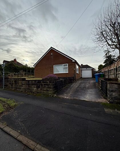 3 Bedroom Bungalow To Rent In Shaw Road, Rochdale, OL16