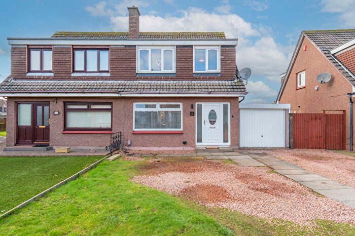 3 Bedroom Semi Detached House For Sale In Gullane Place, Kirkcaldy, KY2
