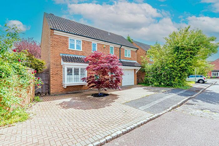 4 Bedroom Detached House To Rent In Bedfordshire Way, Wokingham, RG41