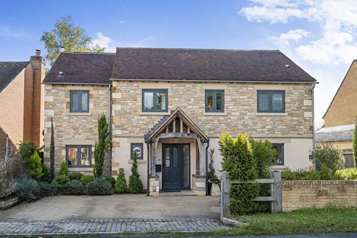 4 Bedroom Detached House For Sale In Rack End, Standlake, OX29