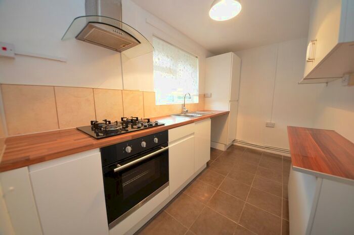 1 Bedroom Flat To Rent In Avenue Gardens, South Norwood, SE25