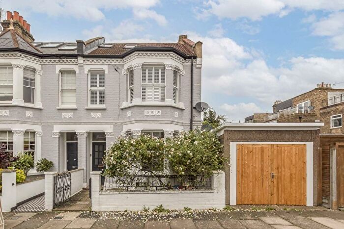 2 Bedroom Flat To Rent In Cornwall Grove, London, W4