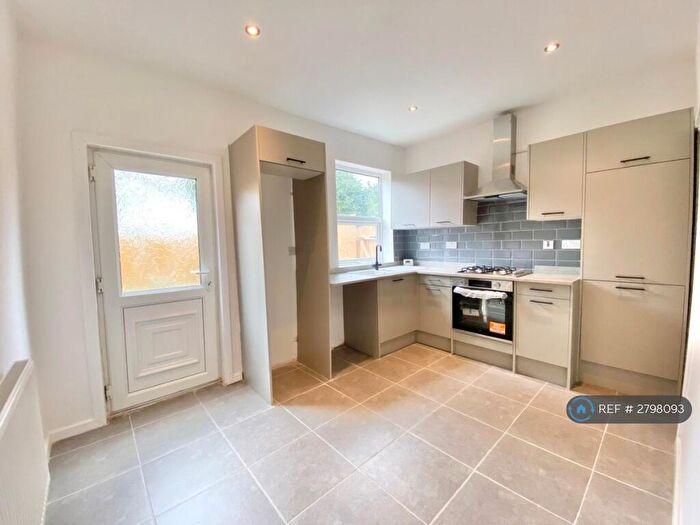 2 Bedroom End Of Terrace House To Rent In Charles St, Stockport, SK1