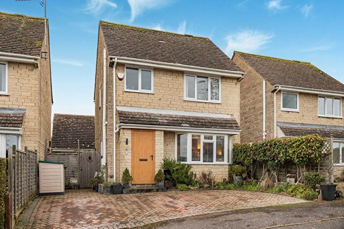 3 Bedroom Detached House For Sale In Longtree Close, Tetbury, Gloucestershire, GL8