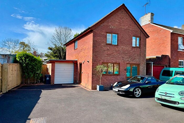 3 Bedroom Property For Sale In Littleham Road, Exmouth, EX8