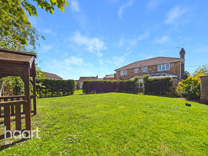 4 Bedroom Detached House For Sale In Newmarket Road, Stretham, CB6