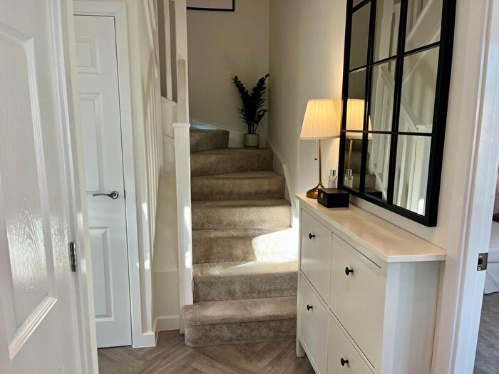 3 Bedroom Semi Detached House For Sale In Pulteney Drive, Leicester, Leicestershire, LE7