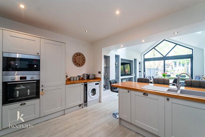 3 Bedroom Cottage For Sale In Rochdale Road, Ramsbottom, Bury, BL0