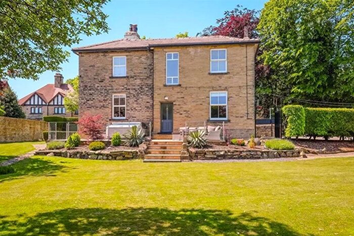 4 Bedroom Detached House For Sale In The Mount, Lightcliffe Road, Brighouse, HD6