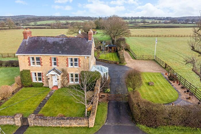 6 Bedroom Detached House For Sale In The Common, Brinkworth, SN15