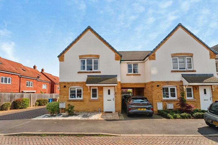 4 Bedroom Link Detached House For Sale In Radiator Road, Great Cornard, Sudbury, Suffolk, CO10
