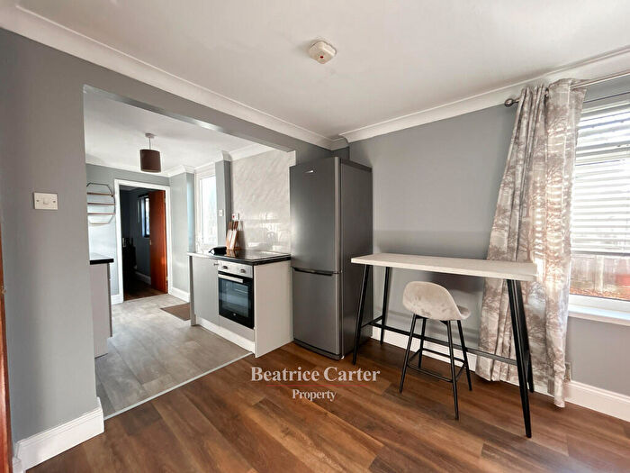 2 Bedroom Semi-Detached Bungalow To Rent In The Chestnuts, Stock Corner, IP28