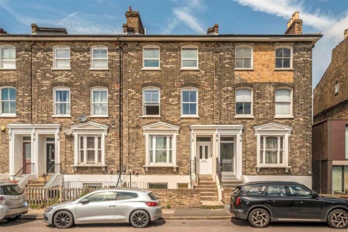 1 Bedroom Flat To Rent In Shardeloes Road, New Cross, SE14