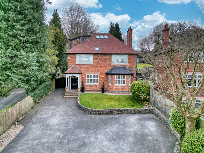 5 Bedroom Detached House For Sale In The Green Road, Ashbourne, DE6