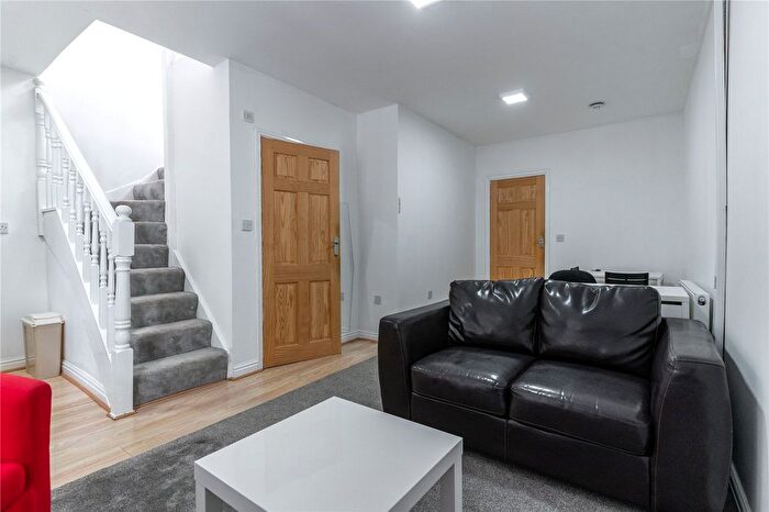 1 Bedroom Flat To Rent In Oak Tree Lane, Birmingham, West Midlands, B29