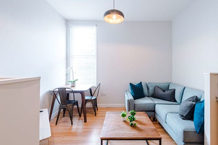 4 Bedroom Flat To Rent In Jesmond Road, Newcastle, NE2