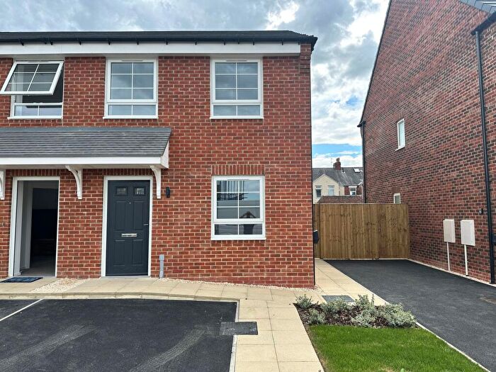 2 Bedroom Semi-Detached House To Rent In High Brook Avenue, Carcroft, DN6