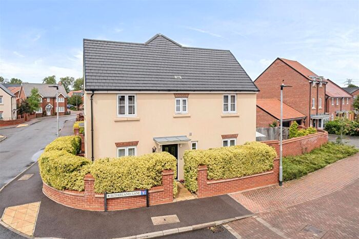 3 Bedroom Semi-Detached House For Sale In Sutherland Lane, Bedford, MK40