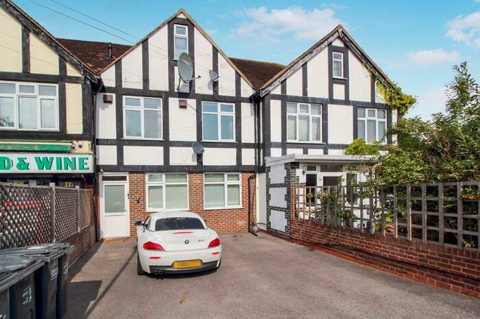 2 Bedroom Apartment To Rent In Shirley, Croydon, CR0