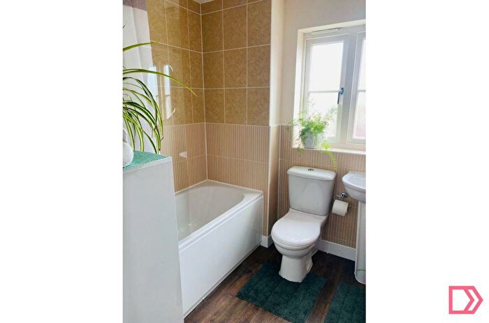 4 Bedroom Property To Rent In Hobbs Road, Shepton Mallet, Somerset, BA4