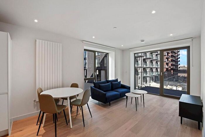 1 Bedroom Apartment To Rent In Shipwright Street, London, E16