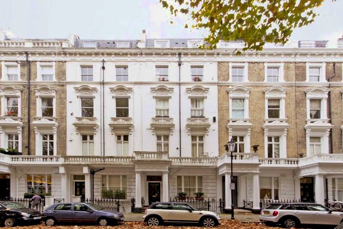 Studio To Rent In Linden Gardens, London, W2