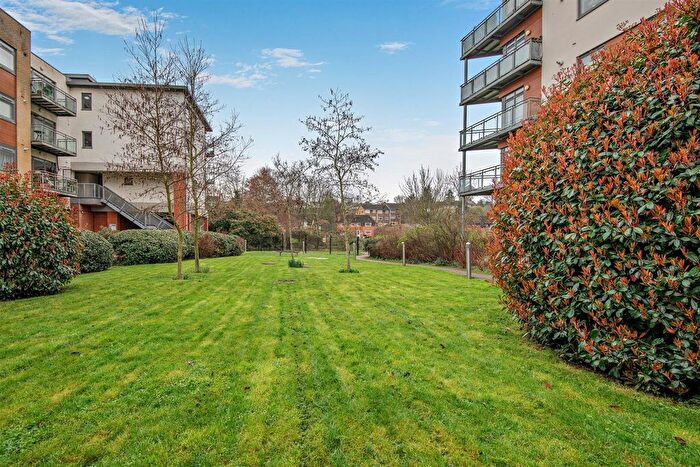 2 Bedroom Flat For Sale In Hart Street, Maidstone, ME16