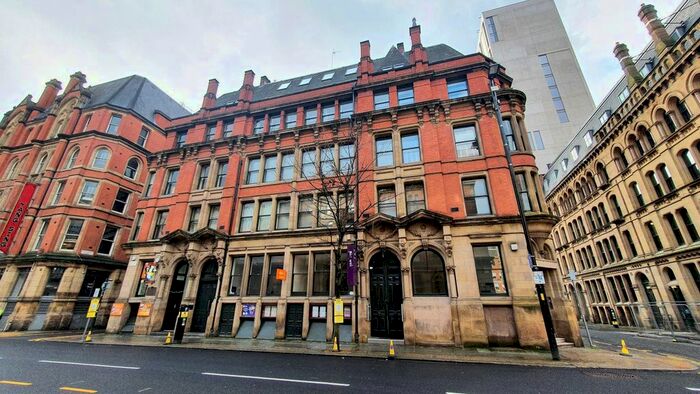 3 Bedroom Flat To Rent In Princess Street, Manchester, M1