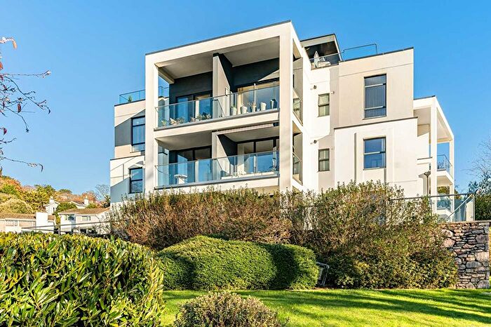 2 Bedroom Flat For Sale In Old Torwood Road, Torquay, Devon, TQ1