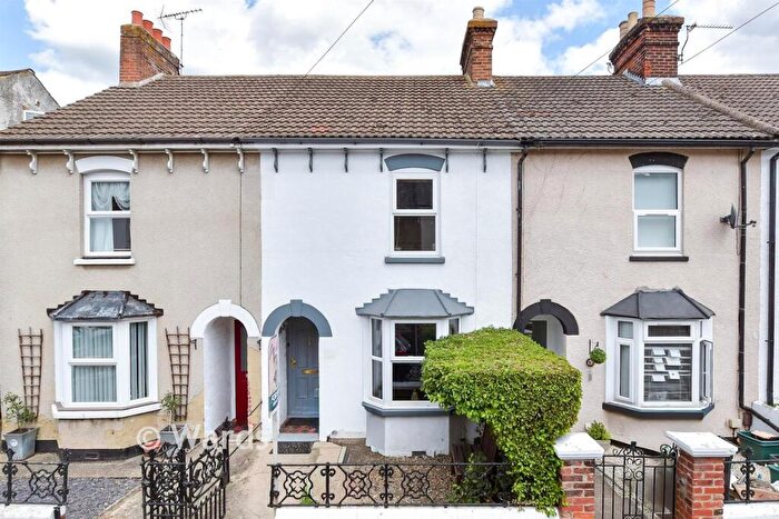 2 Bedroom Terraced House For Sale In Bramley Road, Snodland, Kent, ME6