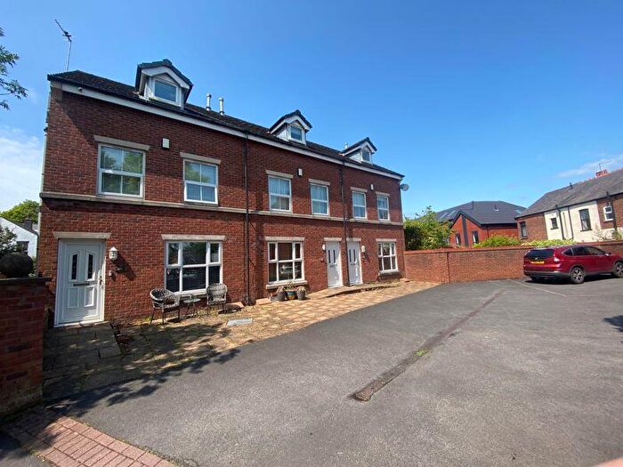 4 Bedroom Semi-Detached House To Rent In Park Road, Poulton-Le-Fylde, FY6