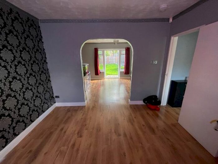 3 Bedroom Terraced House To Rent In Masefield Avenue, Stanmore, HA7