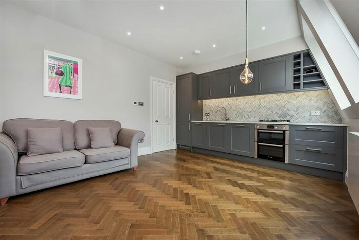 1 Bedroom Flat To Rent In Peterborough Road, London, SW6